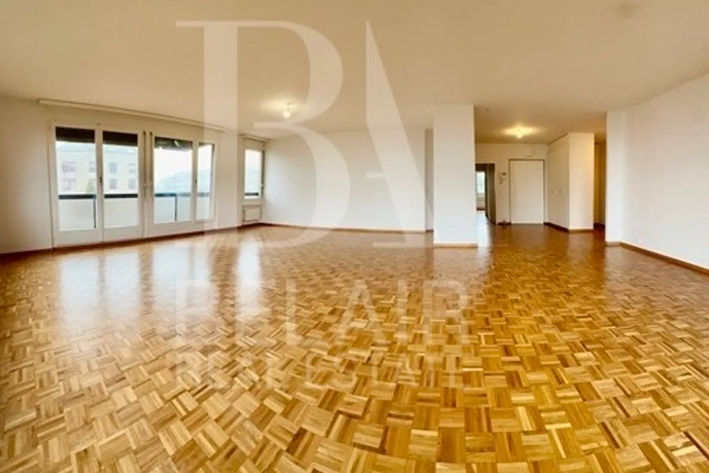 Appartement 6 pièces - Photo 4 sur 22