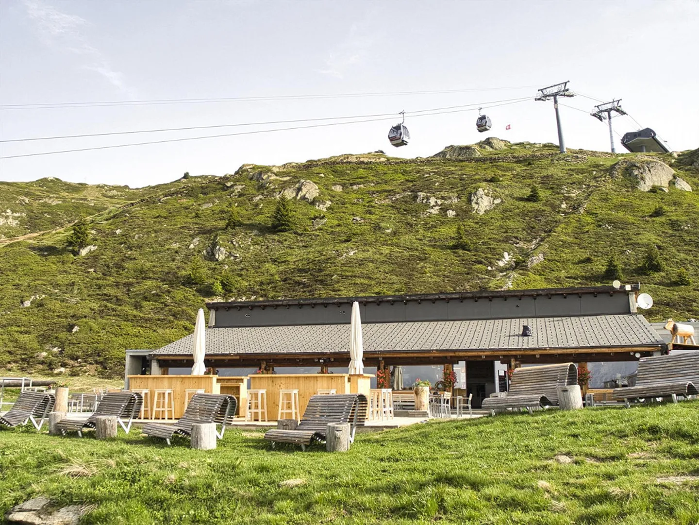 Where Alpine Panorama and Hospitality Come Together - Photo 4 of 8