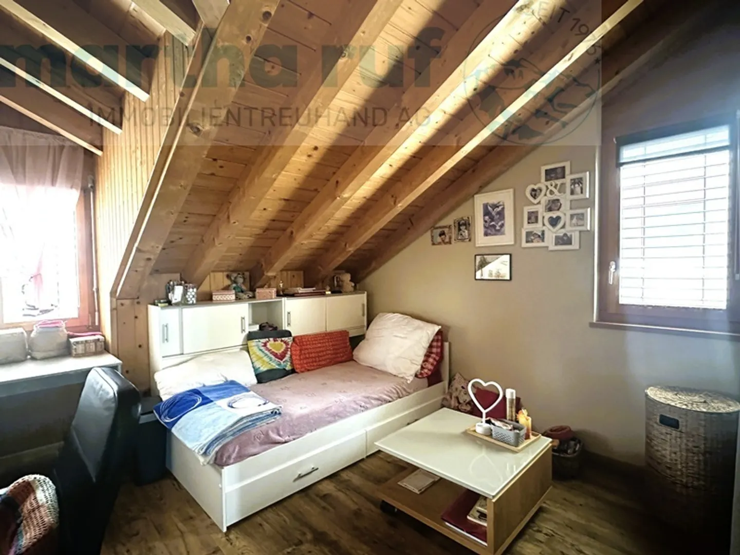 Appartamento mansardato accogliente con piccola galleria, camino e balcone - Foto 11 di 14