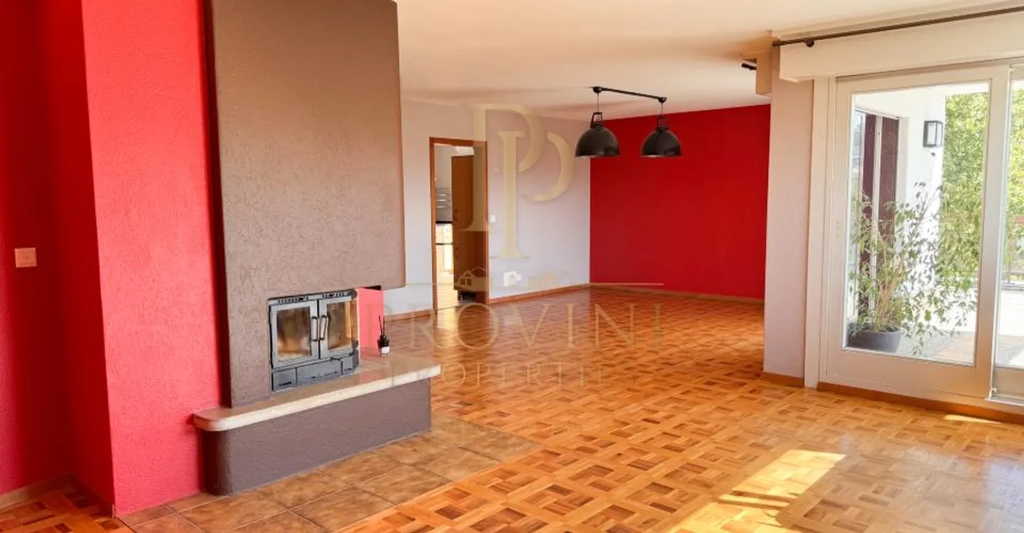 Appartement Attique Spacieux avec Terrasse - Photo 4 sur 14