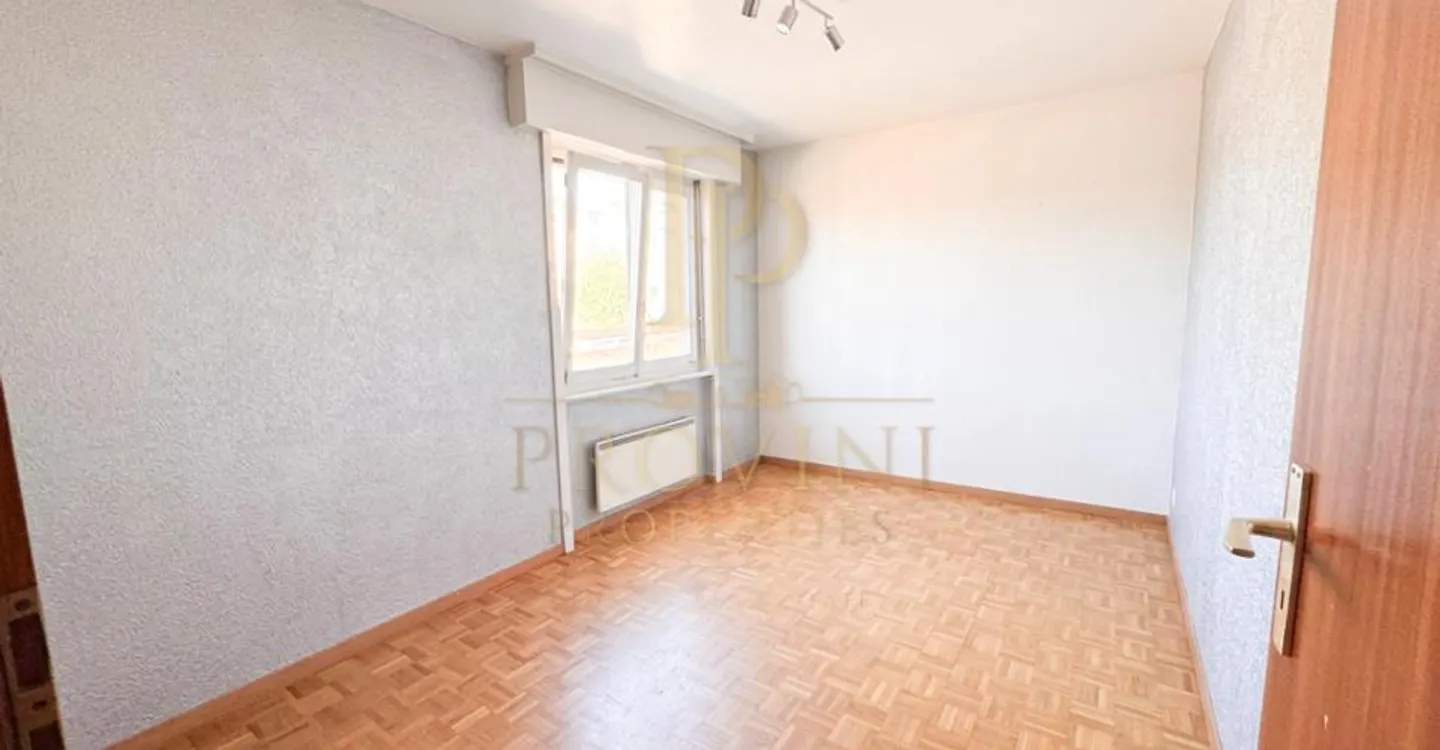 Appartement Attique Spacieux avec Terrasse - Photo 6 sur 14