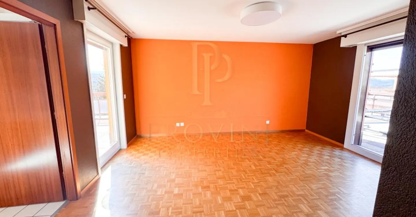 Appartement Attique Spacieux avec Terrasse - Photo 10 sur 14