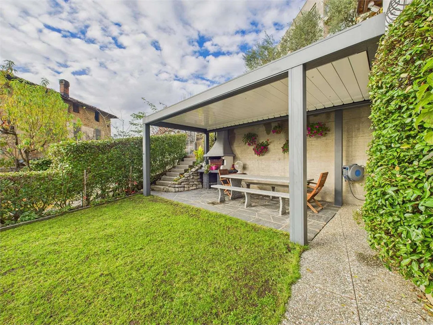 Pregassona - House with Lake View - Photo 1 of 13