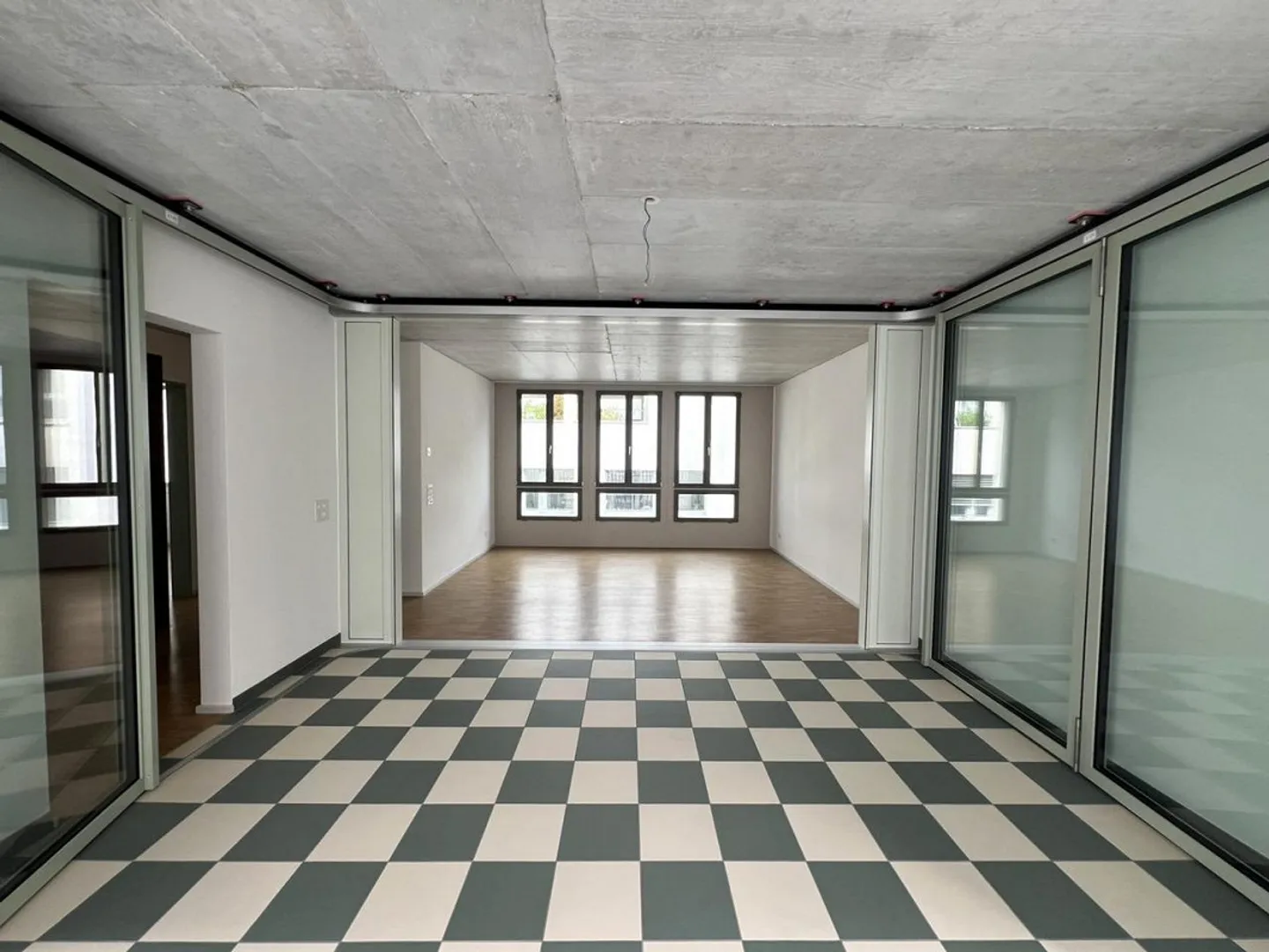 Moderne, Astucieux, Central! Pas de 0815 Appartement 2.5 pièces neuf - Photo 2 sur 10