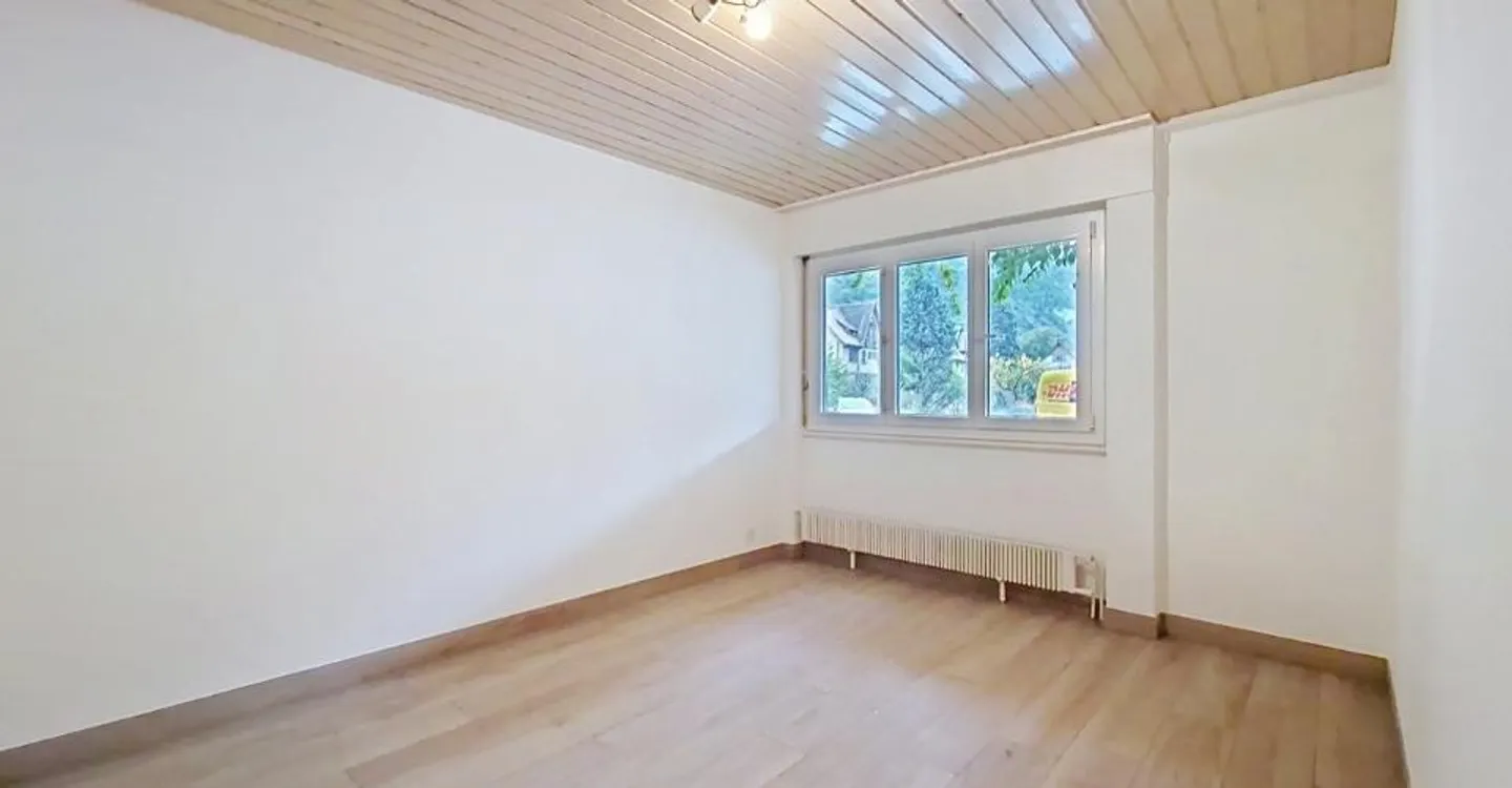 Sierre, renovated 2.5 room apartment with good yield, close to Lake Géronde and the technopole - Photo 6 of 13