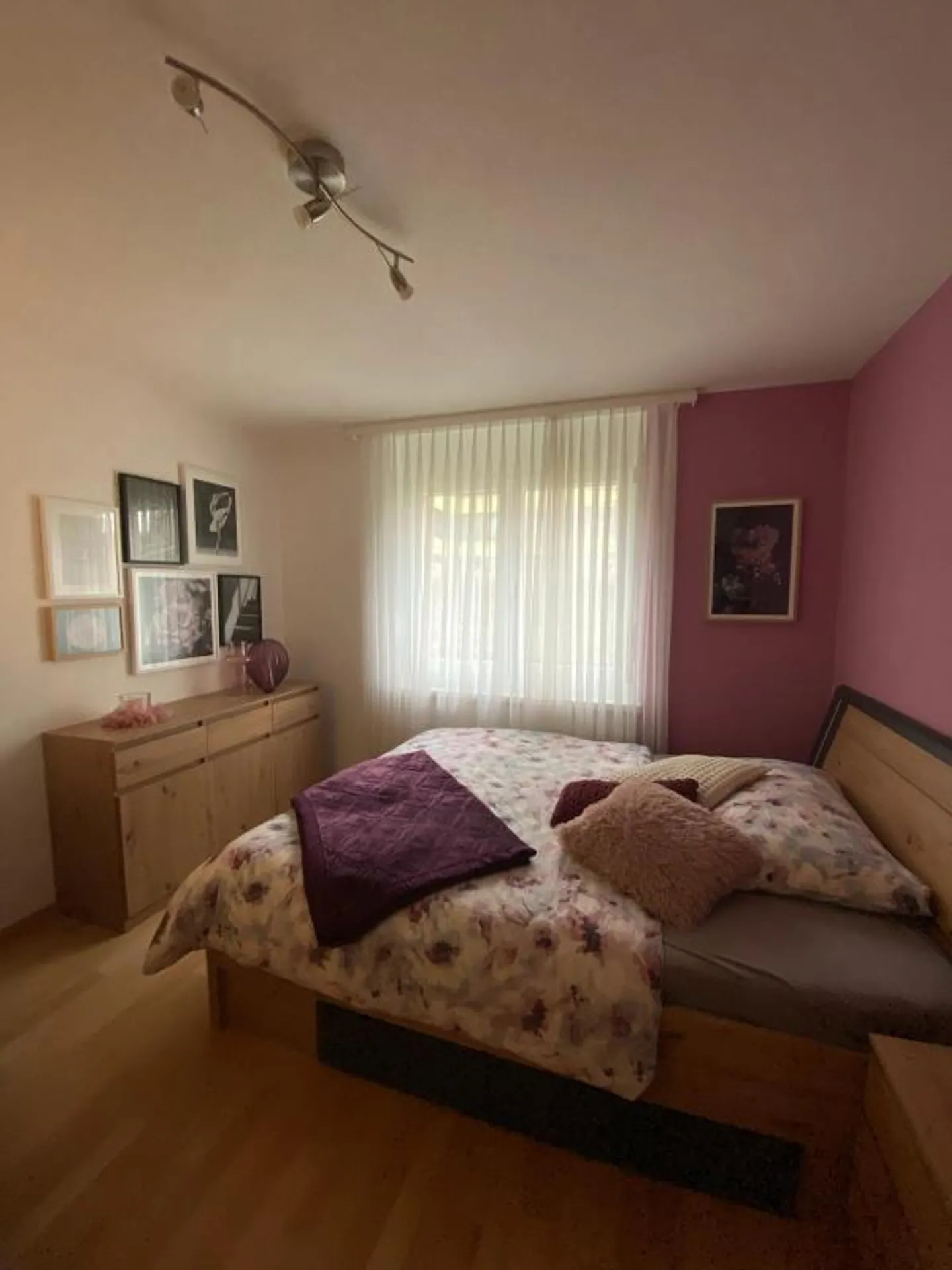«Möbl. WG-Zimmer» - Foto 2 von 3