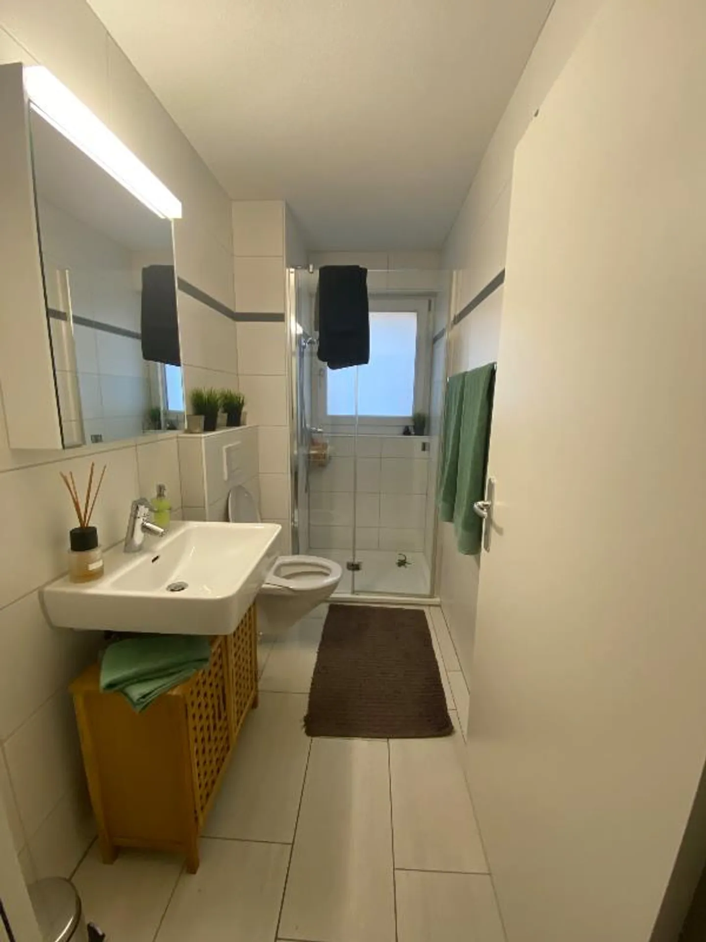 «Möbl. WG-Zimmer» - Foto 3 von 3