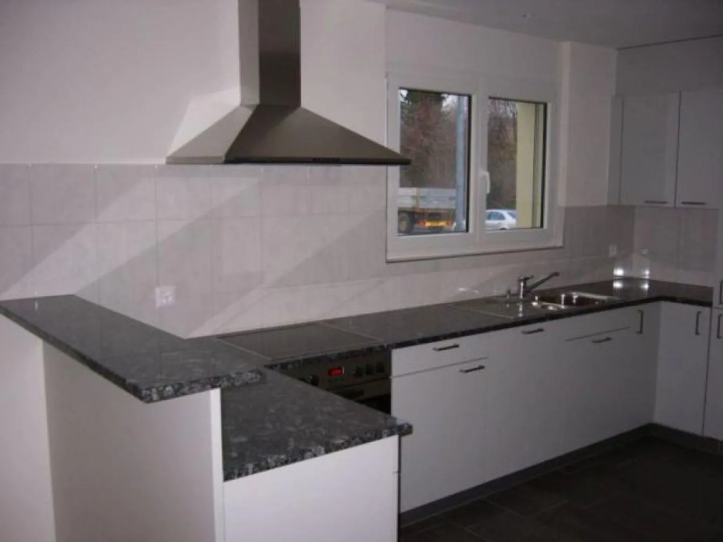 Ampio appartamento di 4 1/2 stanze - Foto 3 di 5