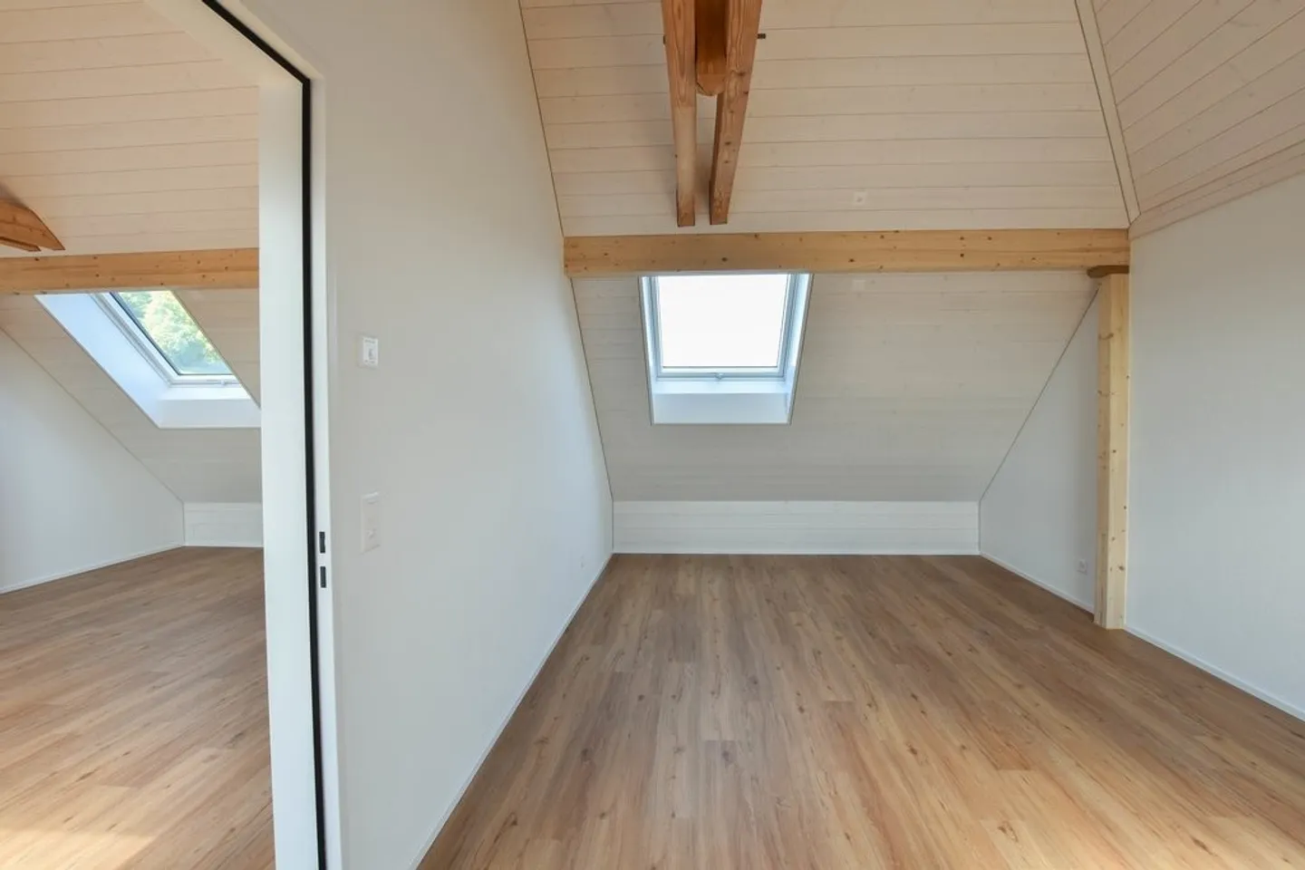 Modern 2.5-Room Apartment - Photo 7 of 8