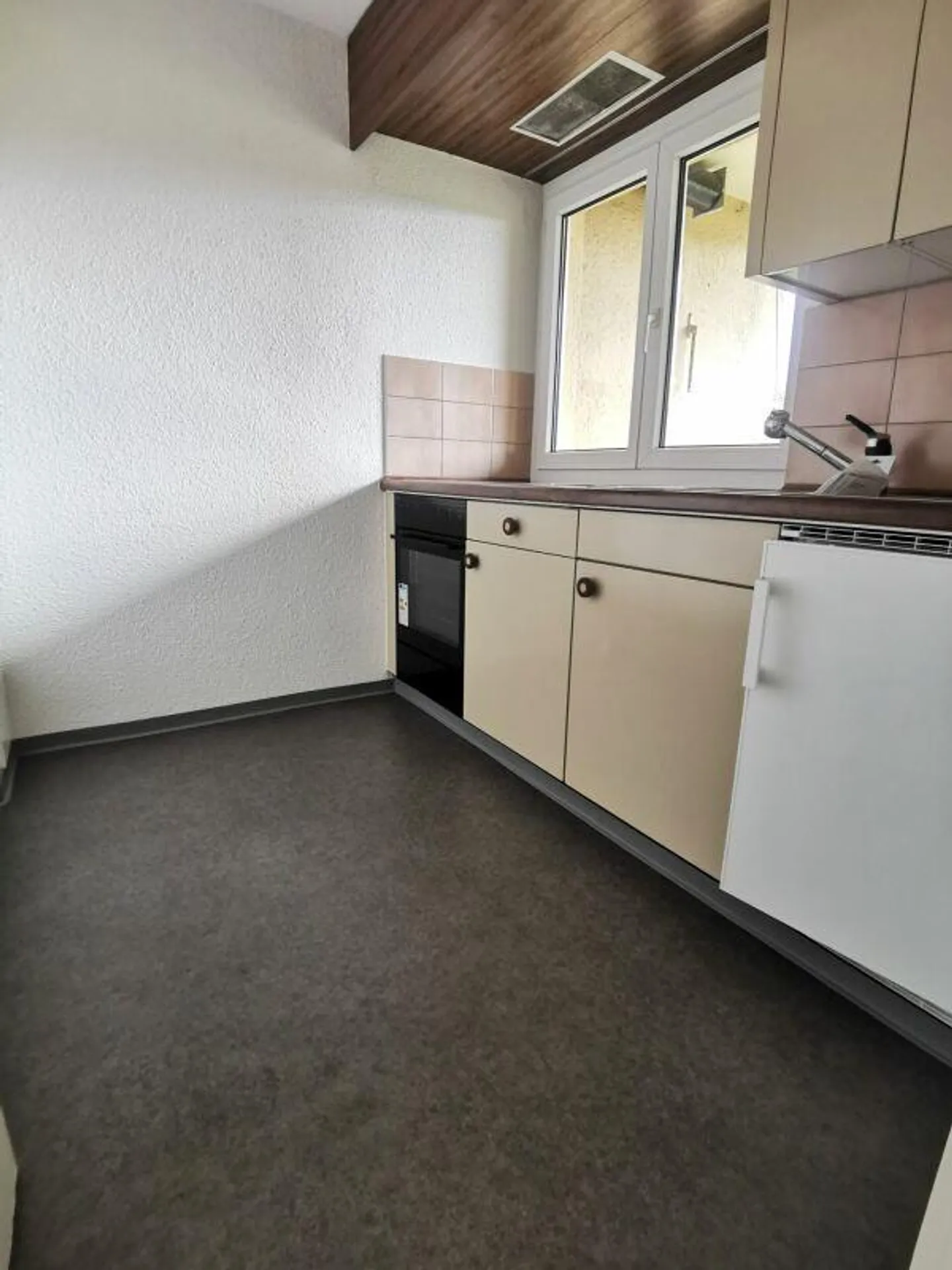 Beautiful single apartment with balcony in a good location in Arbon - Photo 3 of 7