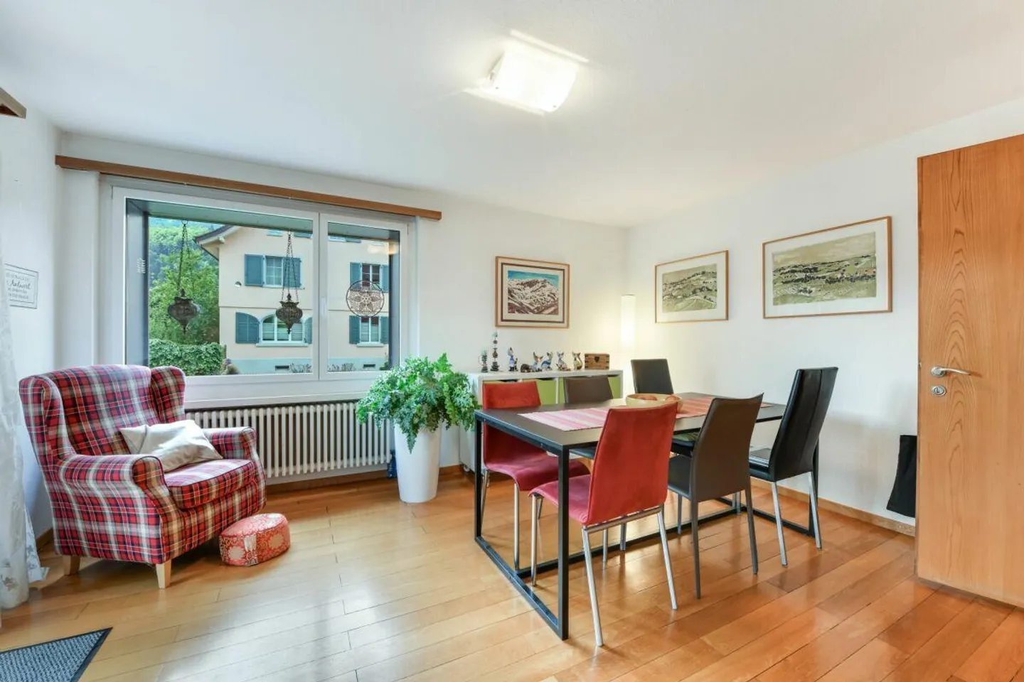 Single-family house with a separate apartment, PV system & 10 rooms - ideal for families - Photo 10 of 23