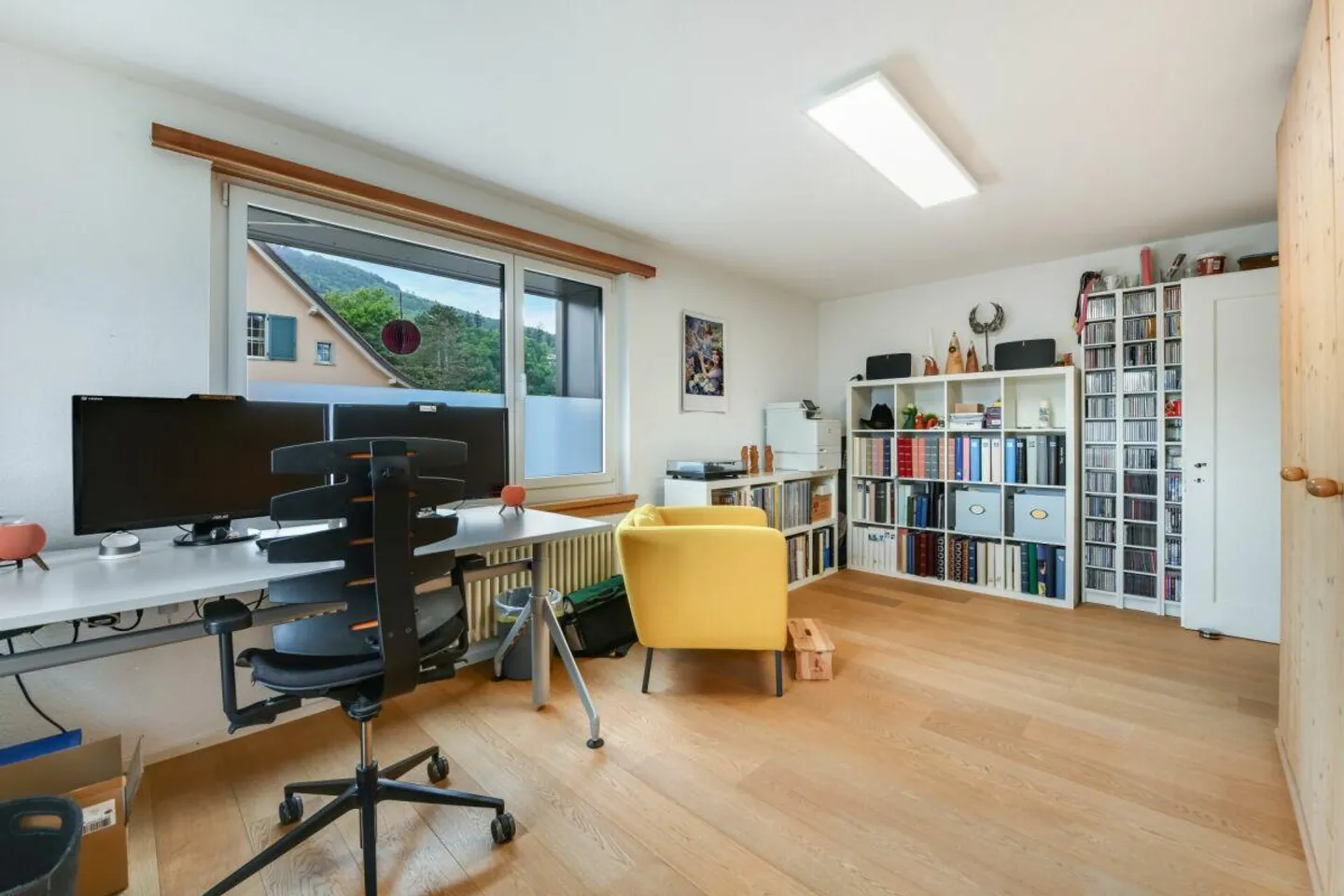 Single-family house with a separate apartment, PV system & 10 rooms - ideal for families - Photo 8 of 23