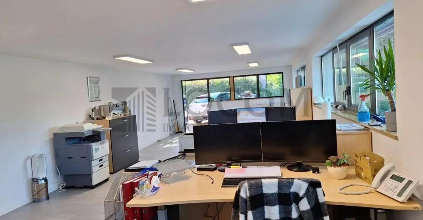 Modern premises of 70 m² with equipped kitchen and parking - Photo 10 of 10