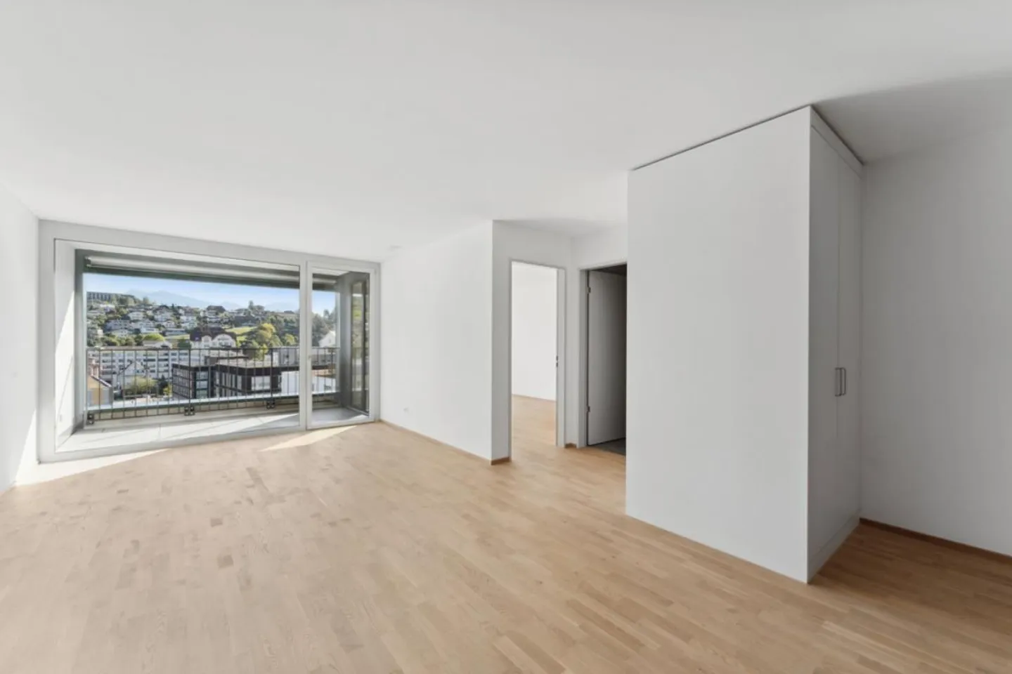 MOYO - Appartement moderne en or - Photo 2 sur 8