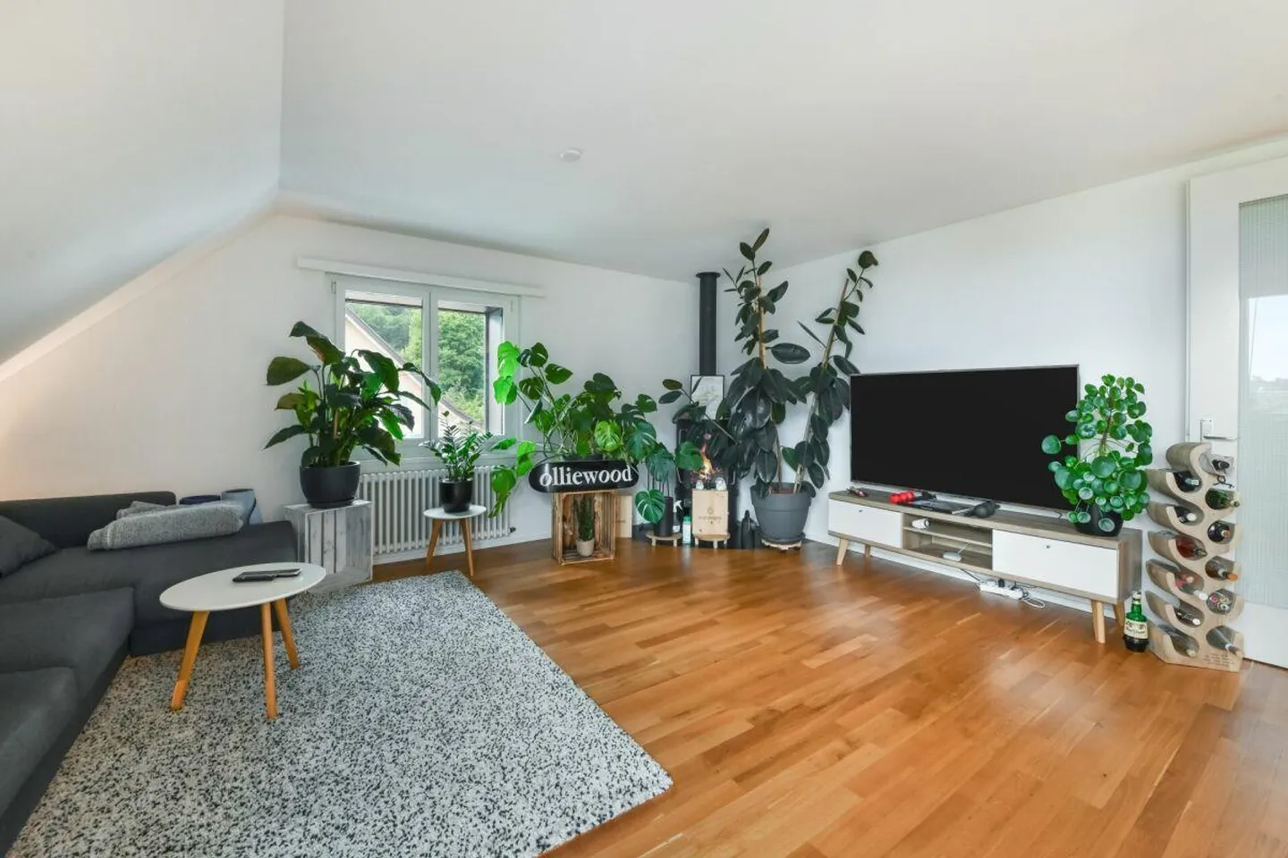 Single-family house with a separate apartment, PV system & 10 rooms - ideal for families - Photo 16 of 23