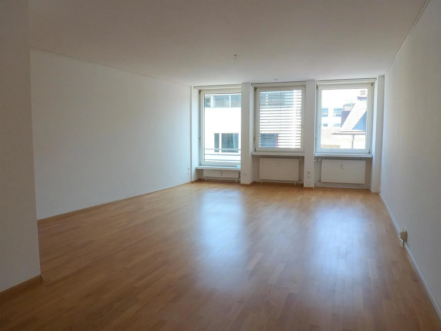 Office/Studio in the City Center - Photo 2 of 6