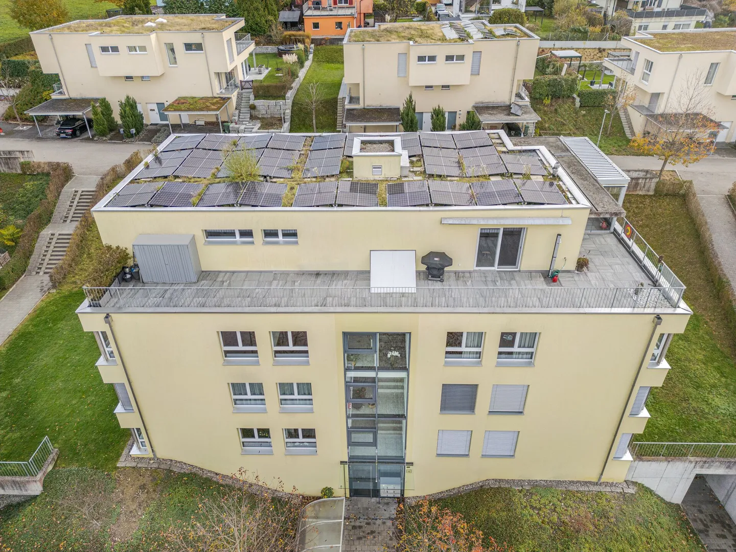 Appartamento attico da 5,5 stanze da sogno incluso due posti auto - Foto 18 di 23