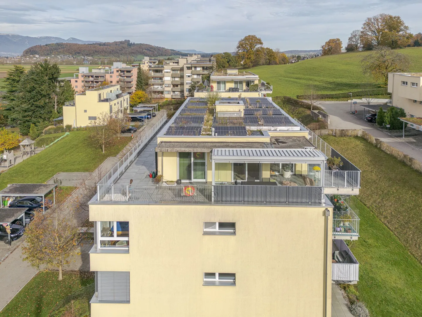 Appartamento attico da 5,5 stanze da sogno incluso due posti auto - Foto 19 di 23