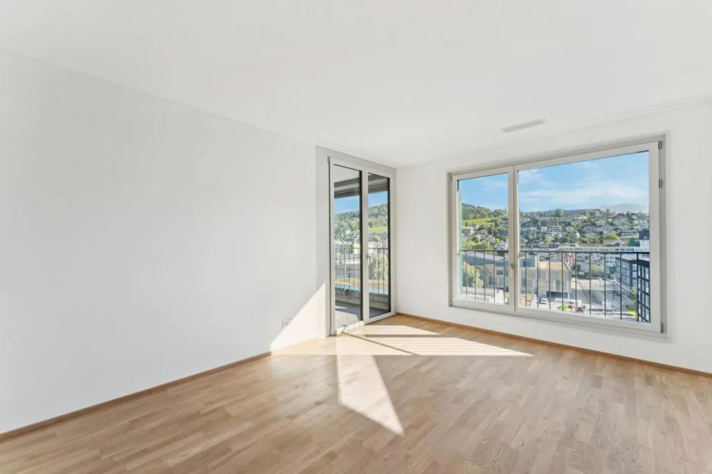 MOYO - Appartement moderne en or - Photo 5 sur 8