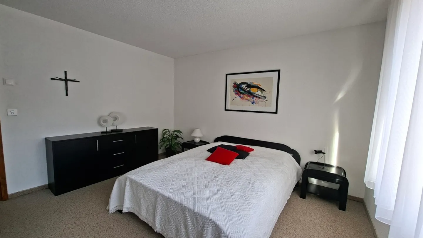 Appartement de vacances moderne et rénové entièrement équipé et meublé - Photo 6 sur 12