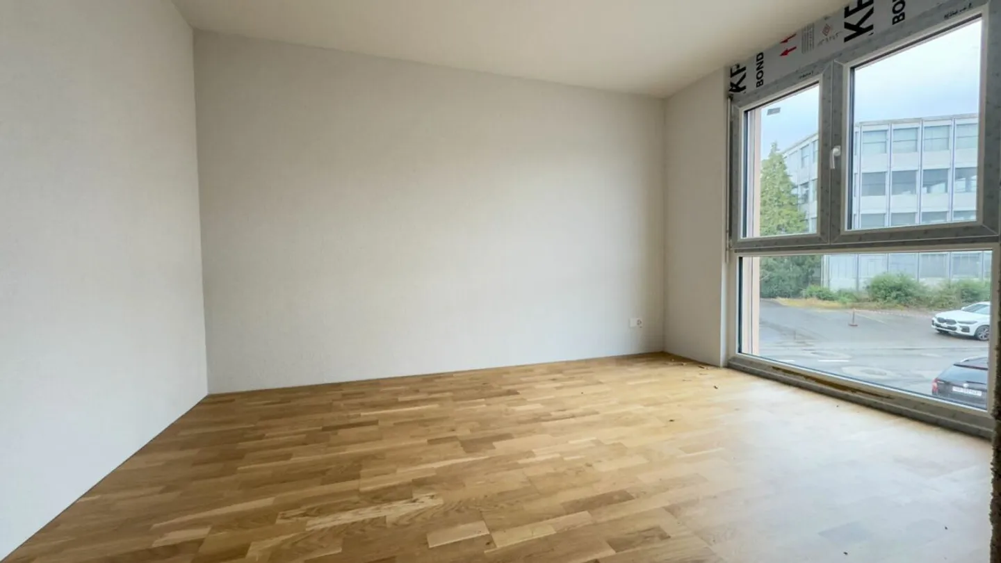 Modern Family Home - Photo 7 of 10