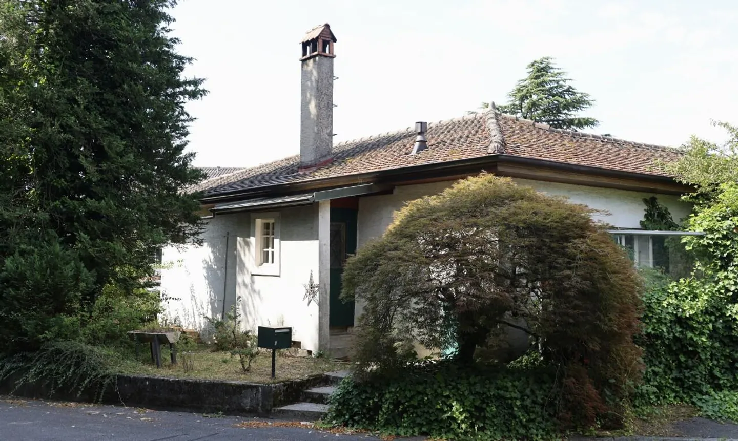 Renoviertes Haus mit Garten in einer außergewöhnlichen Lage - Foto 1 von 11