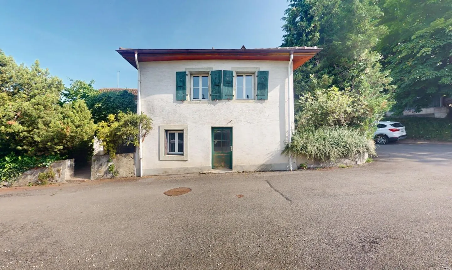 Renoviertes Haus mit Garten in einer außergewöhnlichen Lage - Foto 2 von 11