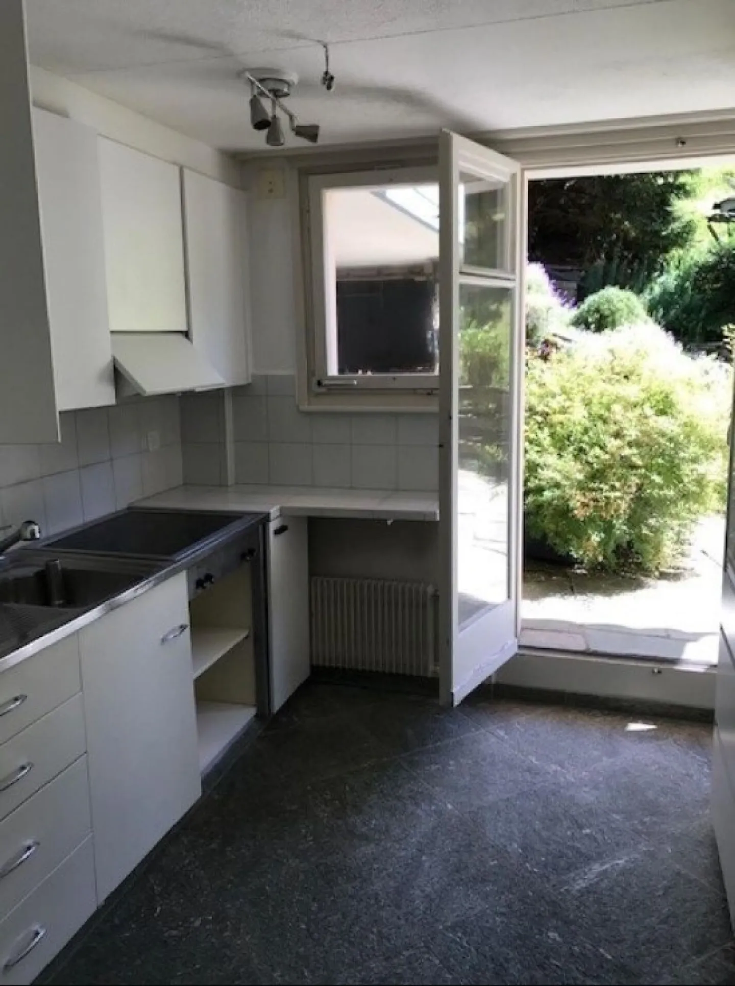 Geräumige 1.5 Zimmer Wohnung - Foto 2 von 8