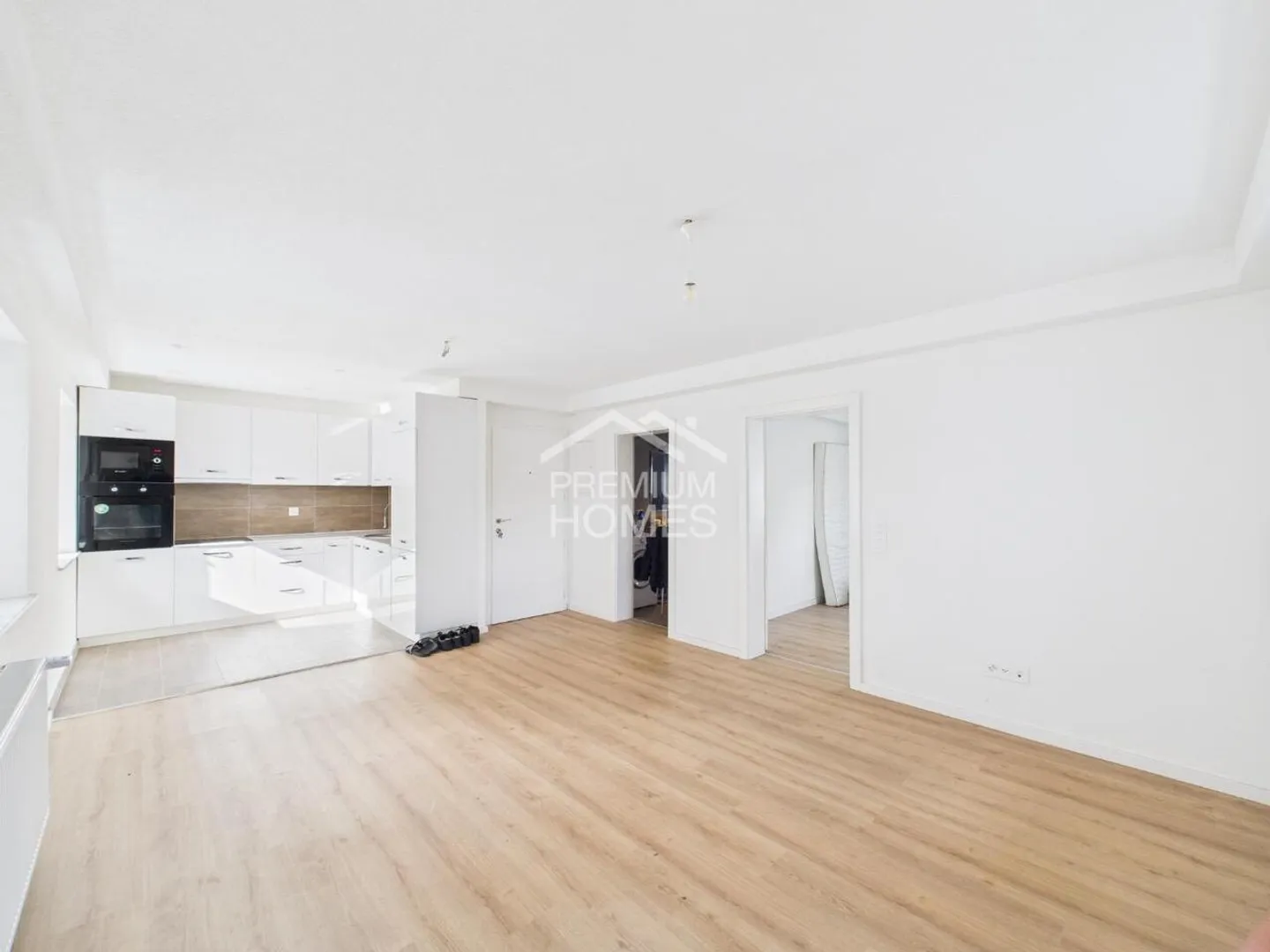 Propriété d'investissement entièrement rénovée dans un emplacement central - Photo 2 sur 9