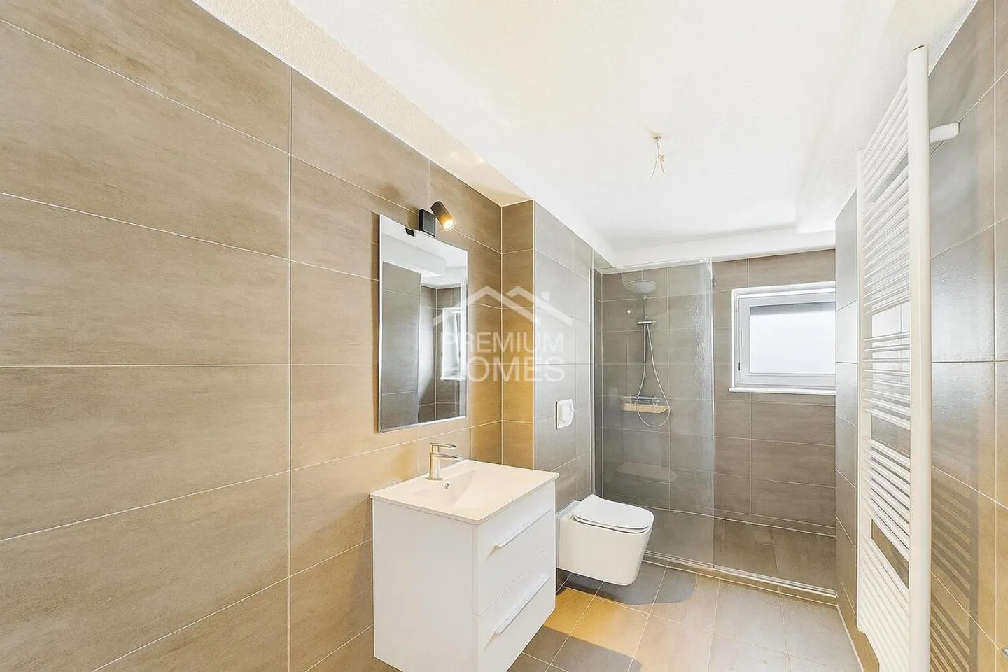 Propriété d'investissement entièrement rénovée dans un emplacement central - Photo 7 sur 9