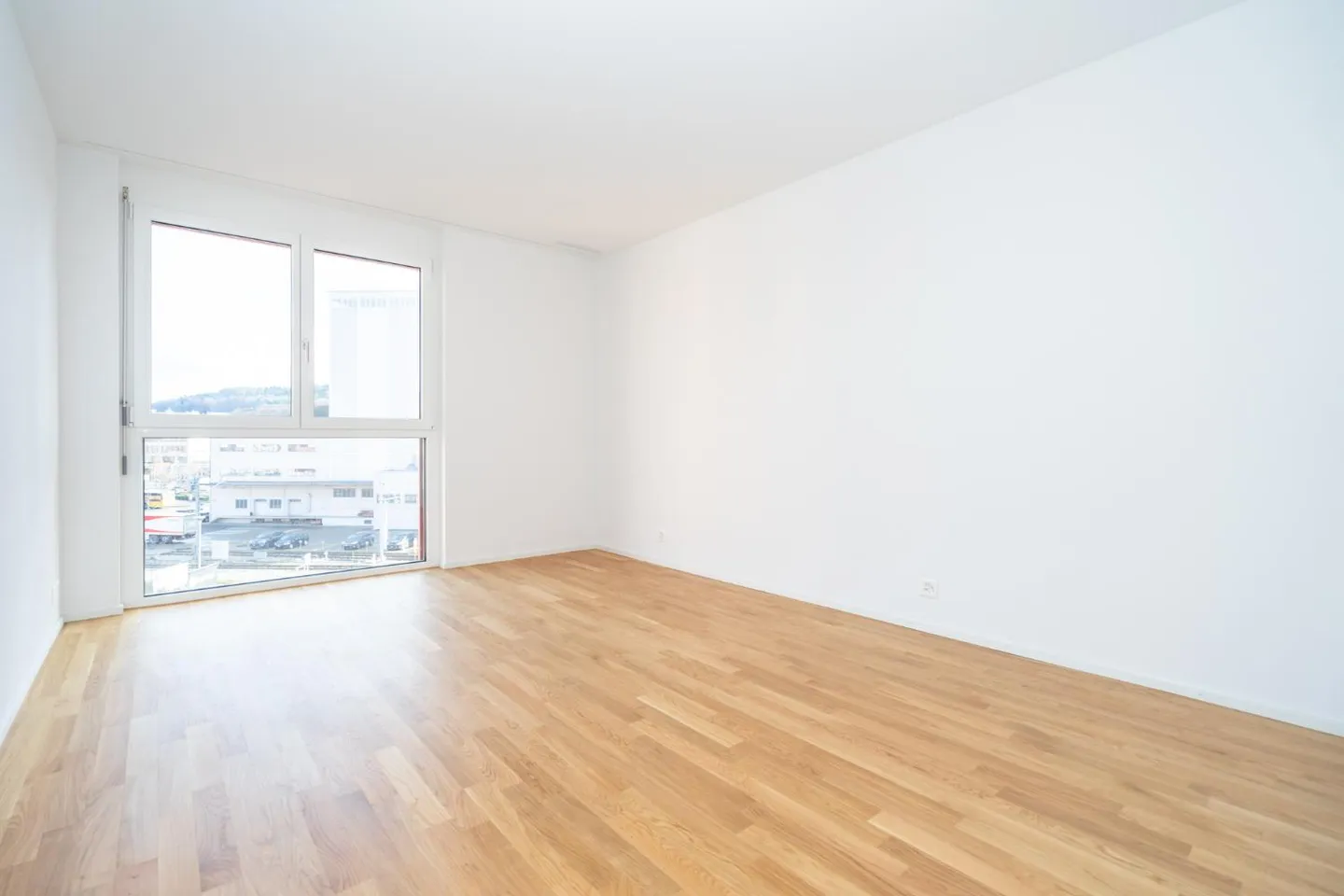 3.5 Room Apartment - Photo 4 of 13