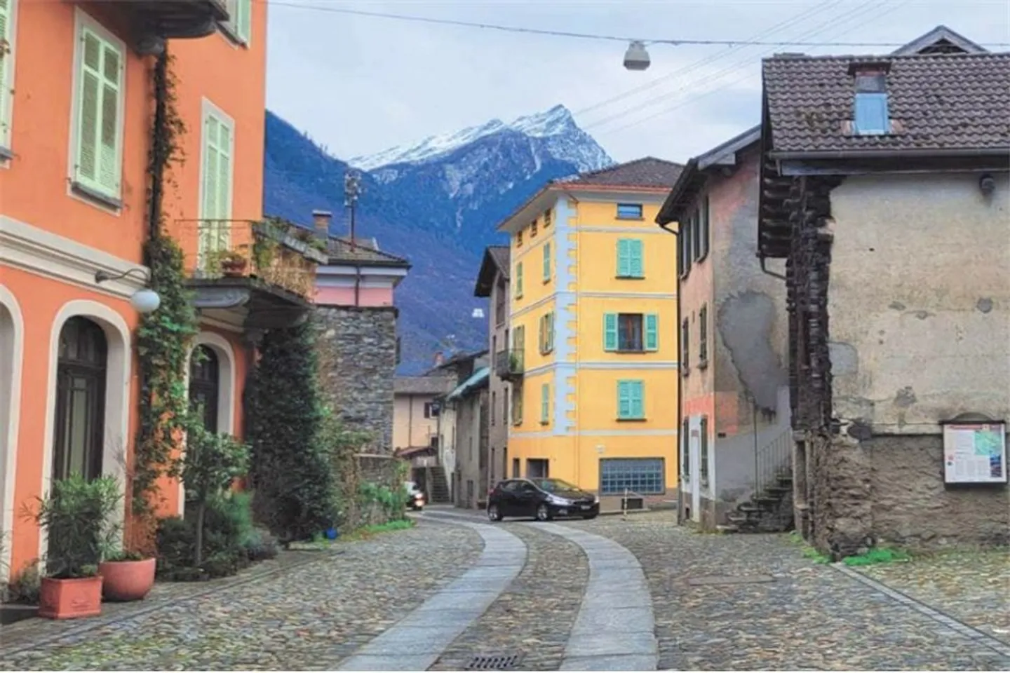 Maison multifamiliale avec un rendement très attractif à vendre à Malvaglia - Photo 1 sur 11