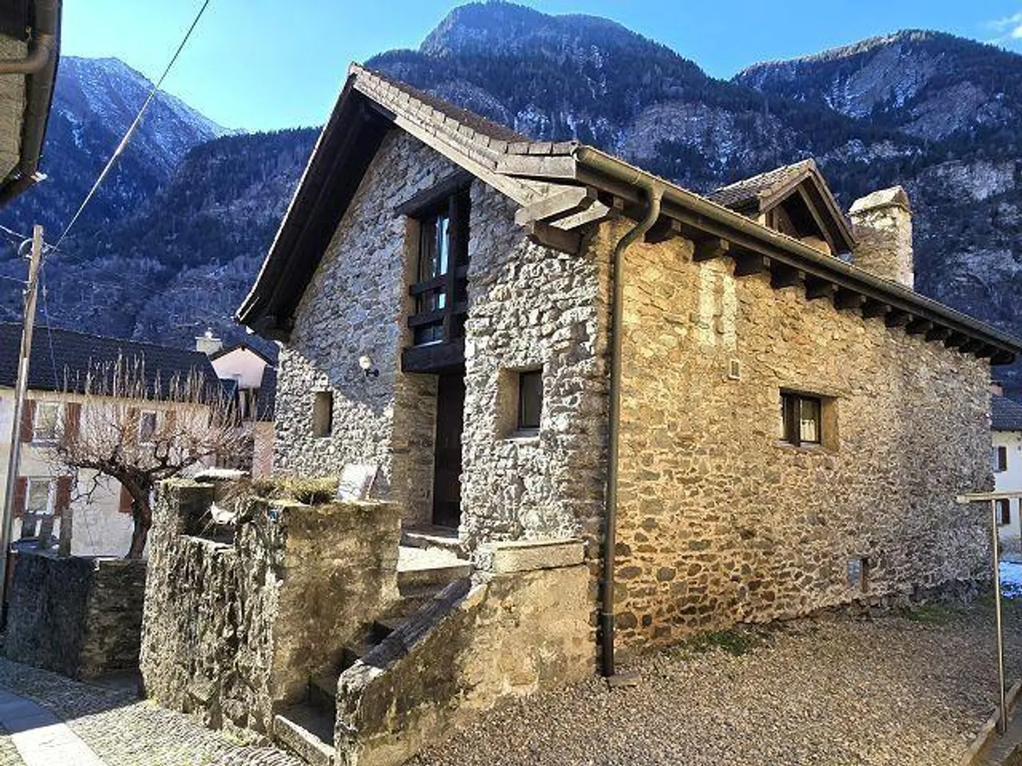6.5 Room House with Garden and Terrace, Beautiful View, Quiet... - Photo 1 of 38