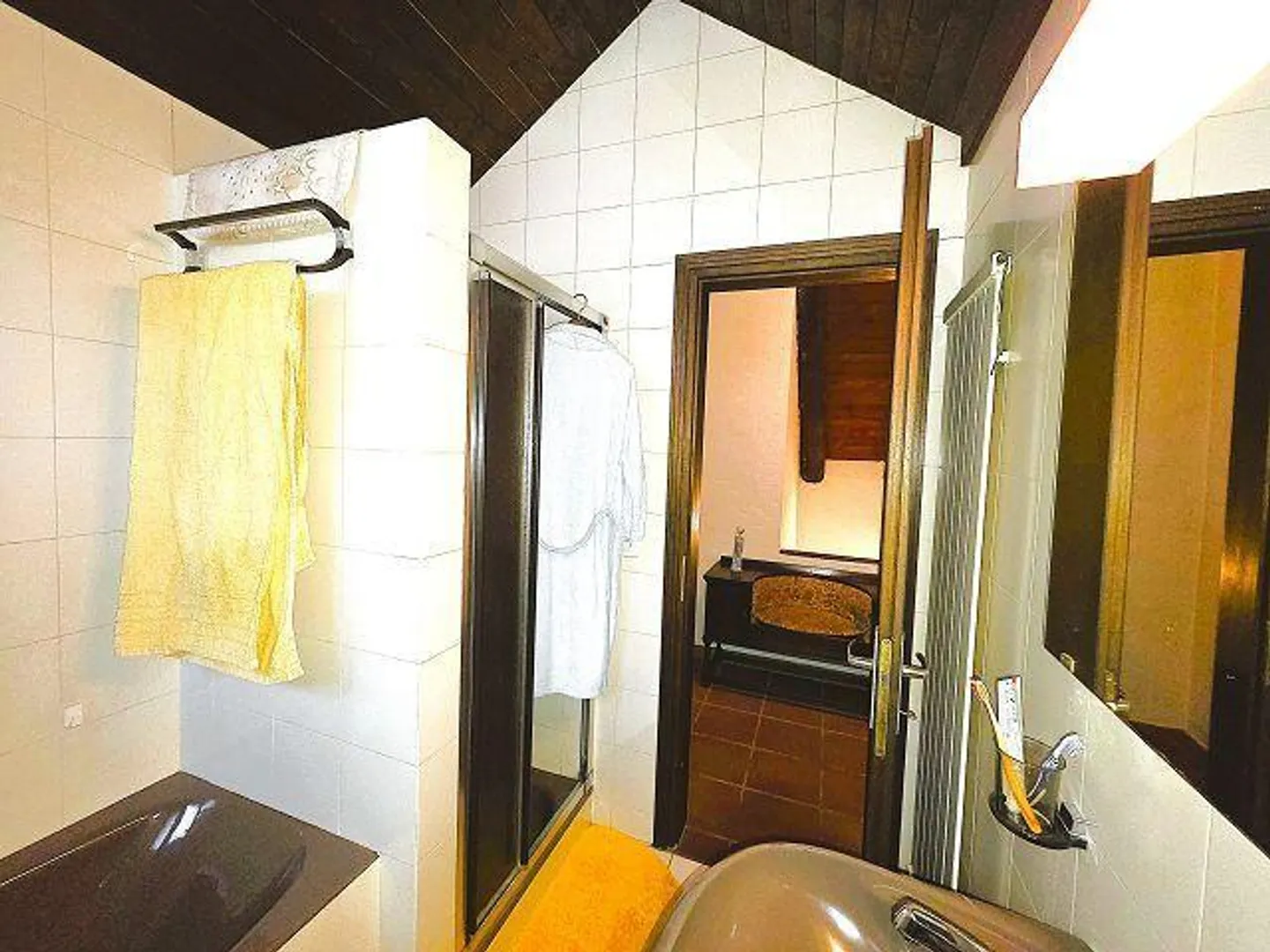 6.5 Room House with Garden and Terrace, Beautiful View, Quiet... - Photo 19 of 38