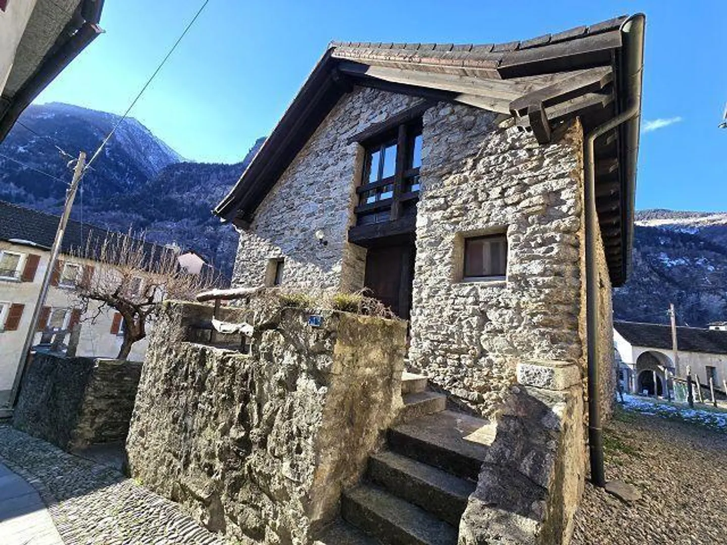 6.5 Room House with Garden and Terrace, Beautiful View, Quiet... - Photo 33 of 38