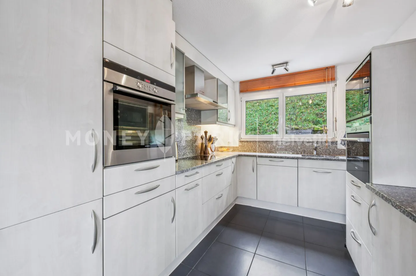 Maison semi-détachée de 5,5 pièces - Photo 3 sur 18