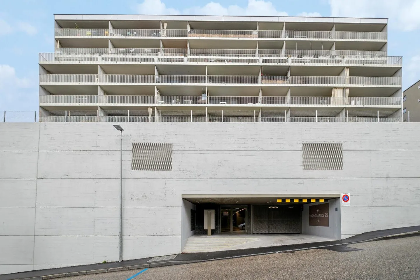 Appartement Moderne avec Vue sur le Lac - Photo 2 sur 8