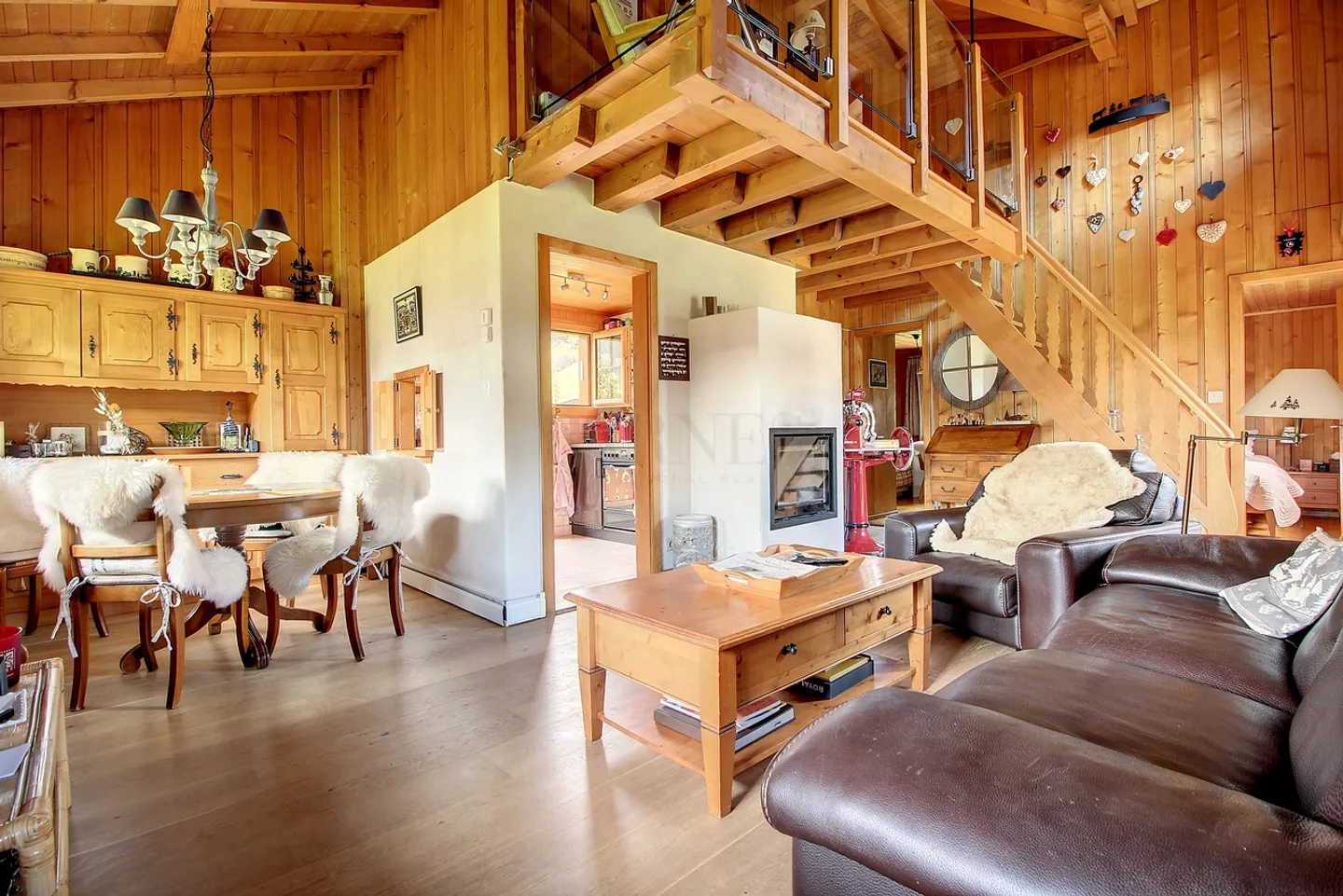 Chalet 4.5 Zimmer - Foto 2 von 10