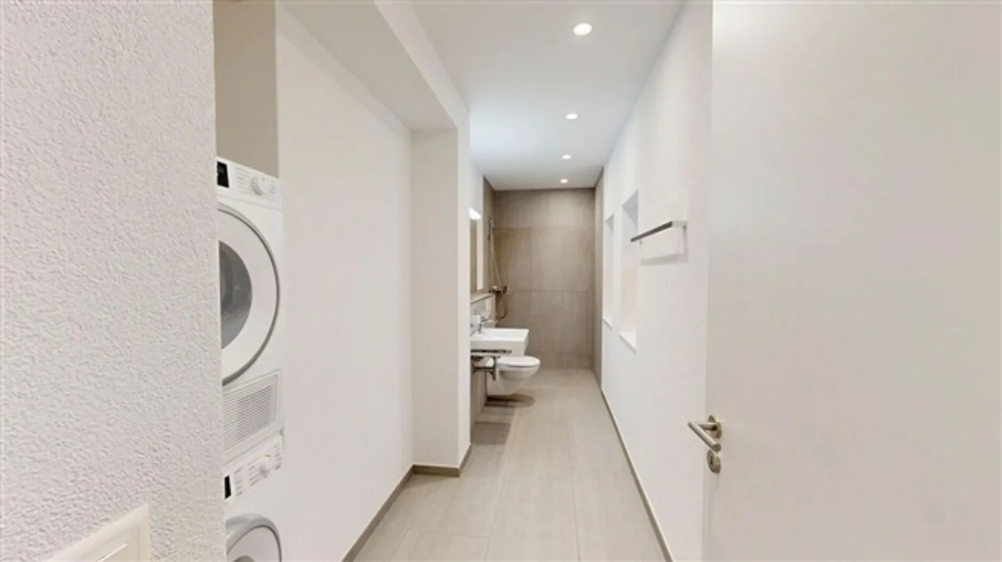 Modern Living with Plenty of Space - 177 m², South Balcony & Generous Seating Area in Müllheim - Photo 10 of 13