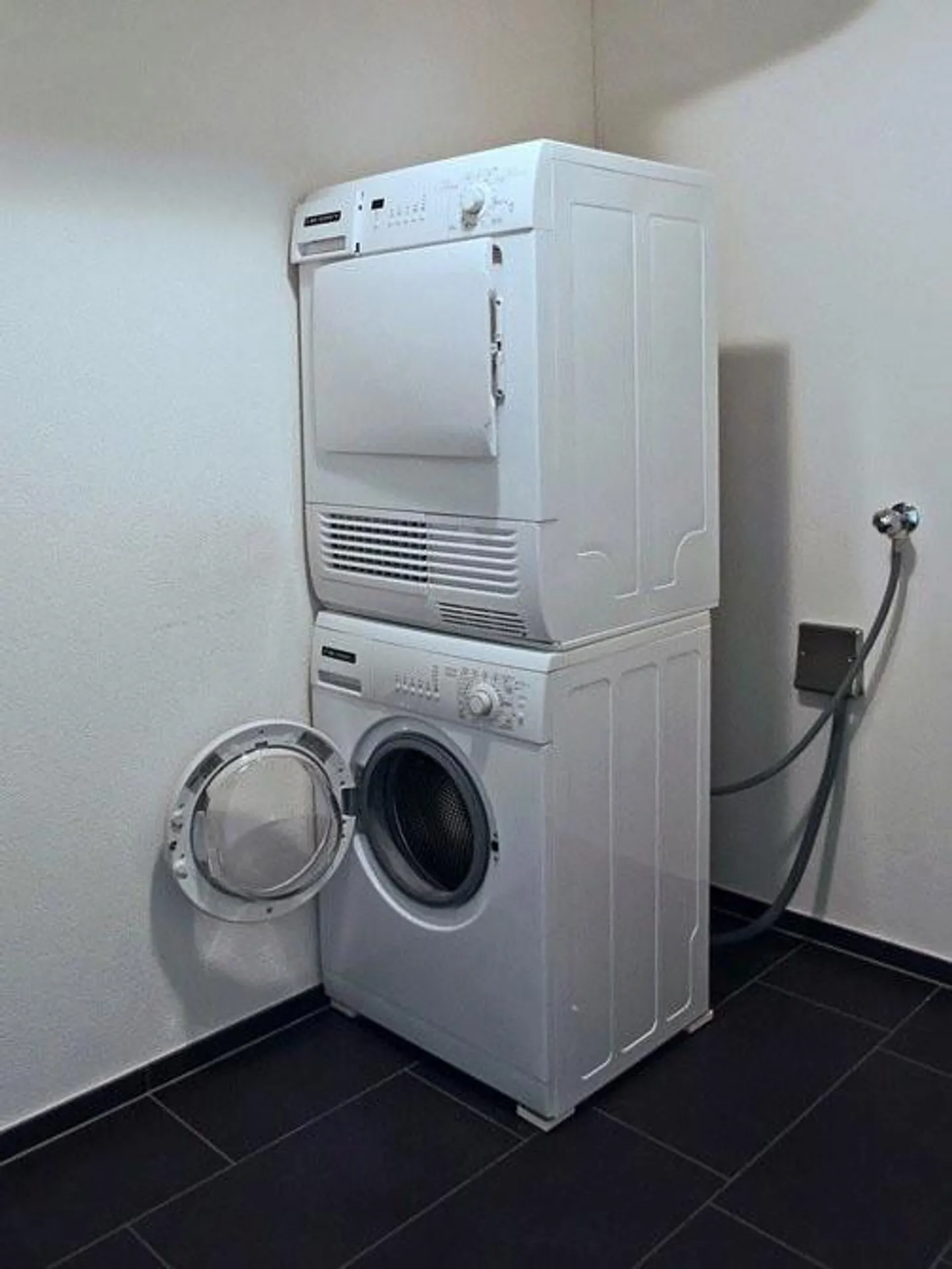 Moderne 3.5-Zi.-Wohnung mit Grünfläche - Foto 9 von 10