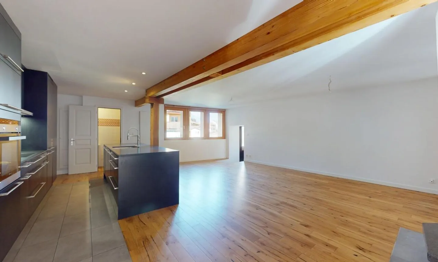 Exklusiv: Triplex-Wohnung mit 5,5 Zimmern und Garage - Foto 3 von 11
