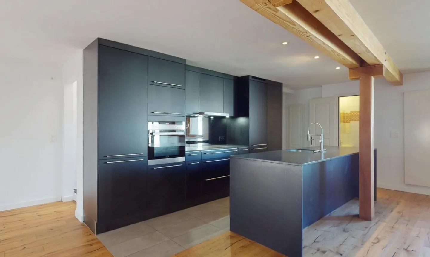 Exklusiv: Triplex-Wohnung mit 5,5 Zimmern und Garage - Foto 4 von 11