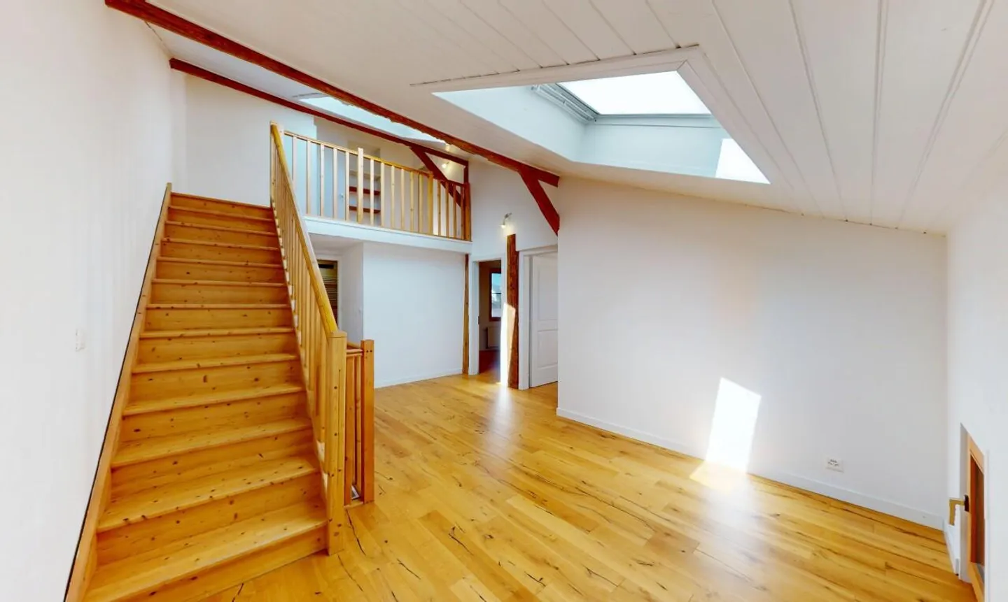 Exklusiv: Triplex-Wohnung mit 5,5 Zimmern und Garage - Foto 9 von 11