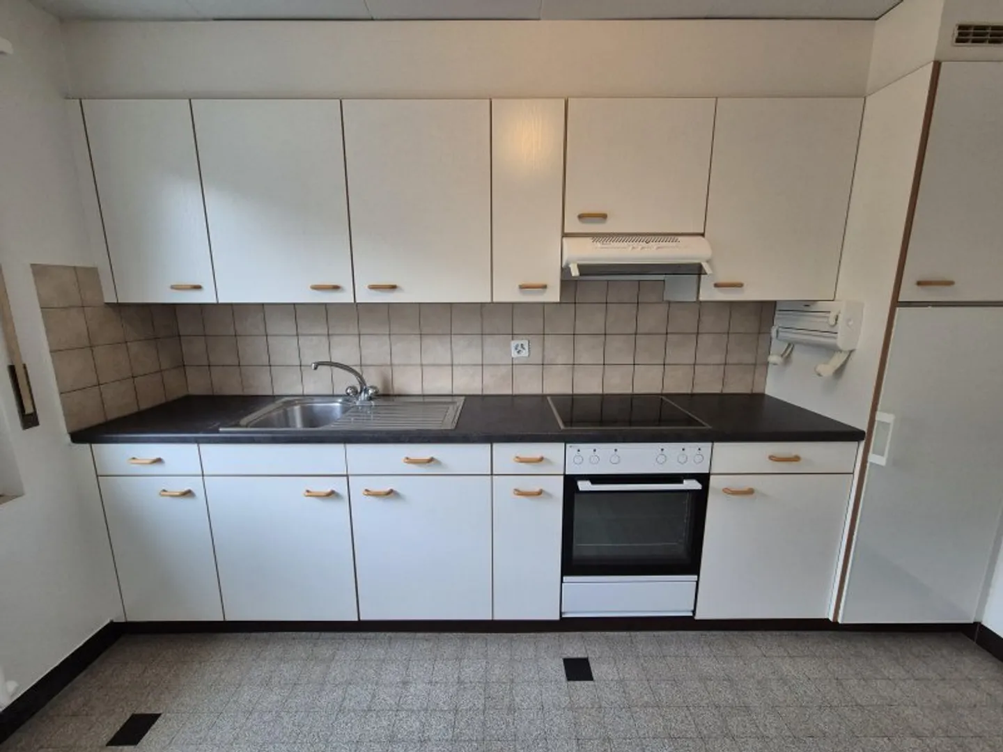 00145 - 3-Zimmer-Wohnung - Rouges-Terres 33 A - HAUTERIVE - Foto 5 von 6