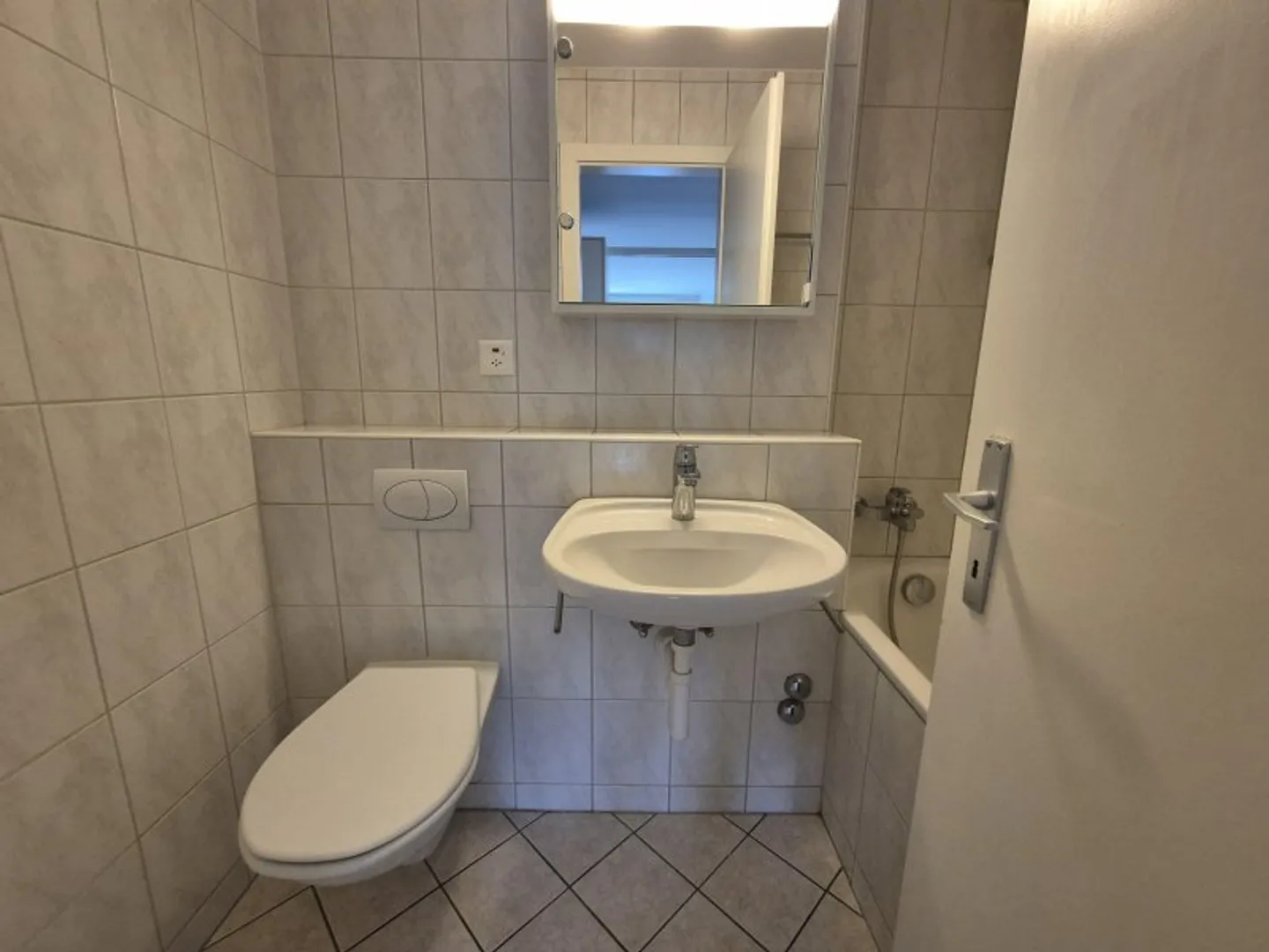 00145 - 3-Zimmer-Wohnung - Rouges-Terres 33 A - HAUTERIVE - Foto 6 von 6