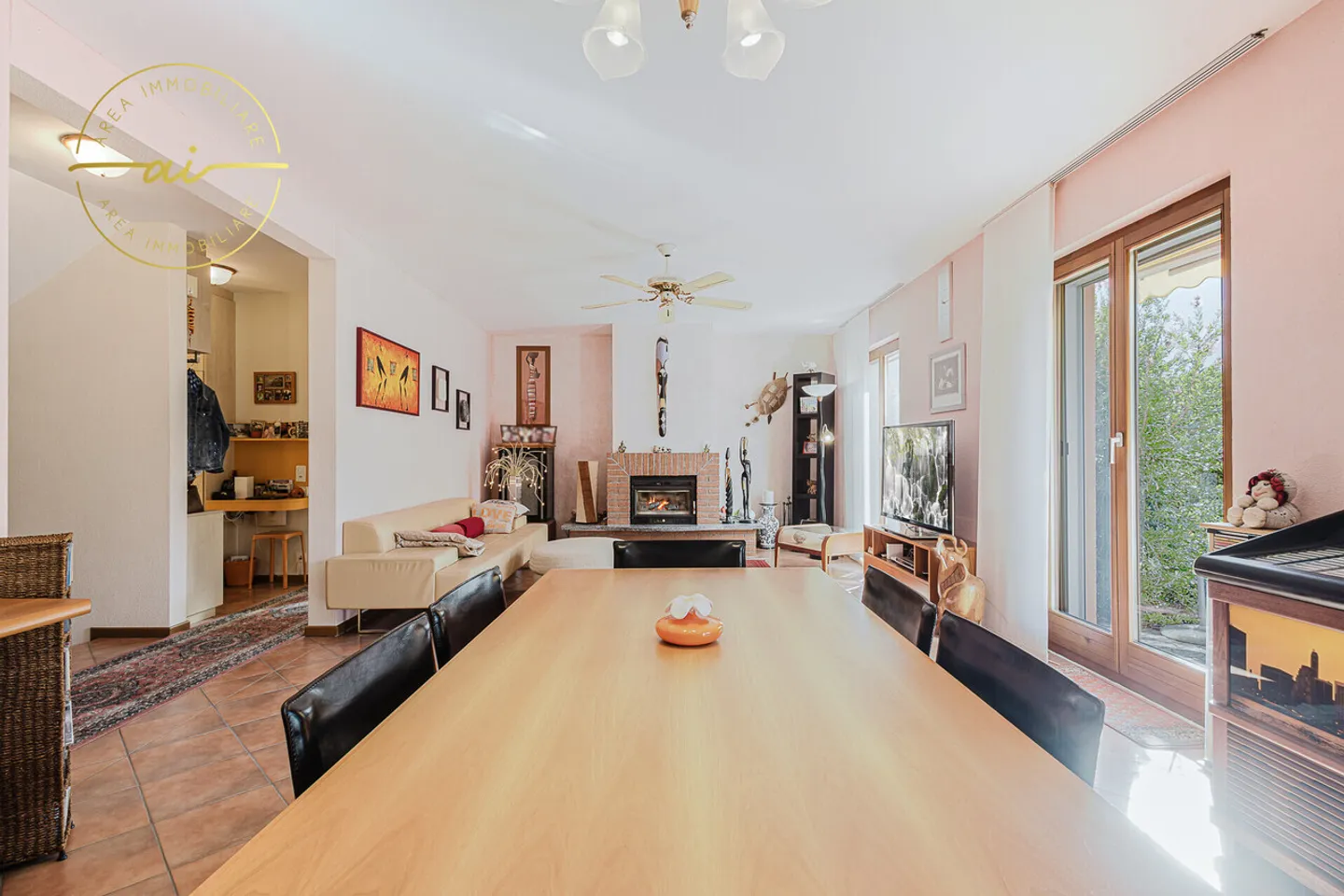 SPLENDID HOUSE WITH GARDEN A FEW STEPS FROM THE LAKE - Photo 6 of 13