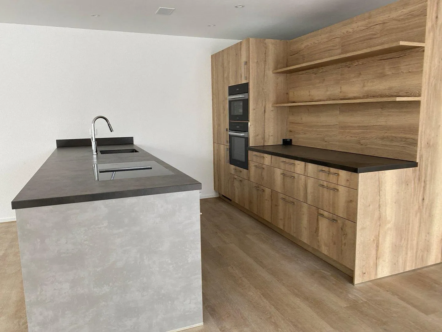 Beautiful 4.5 room apartment in the heart of Frick - Photo 3 of 13