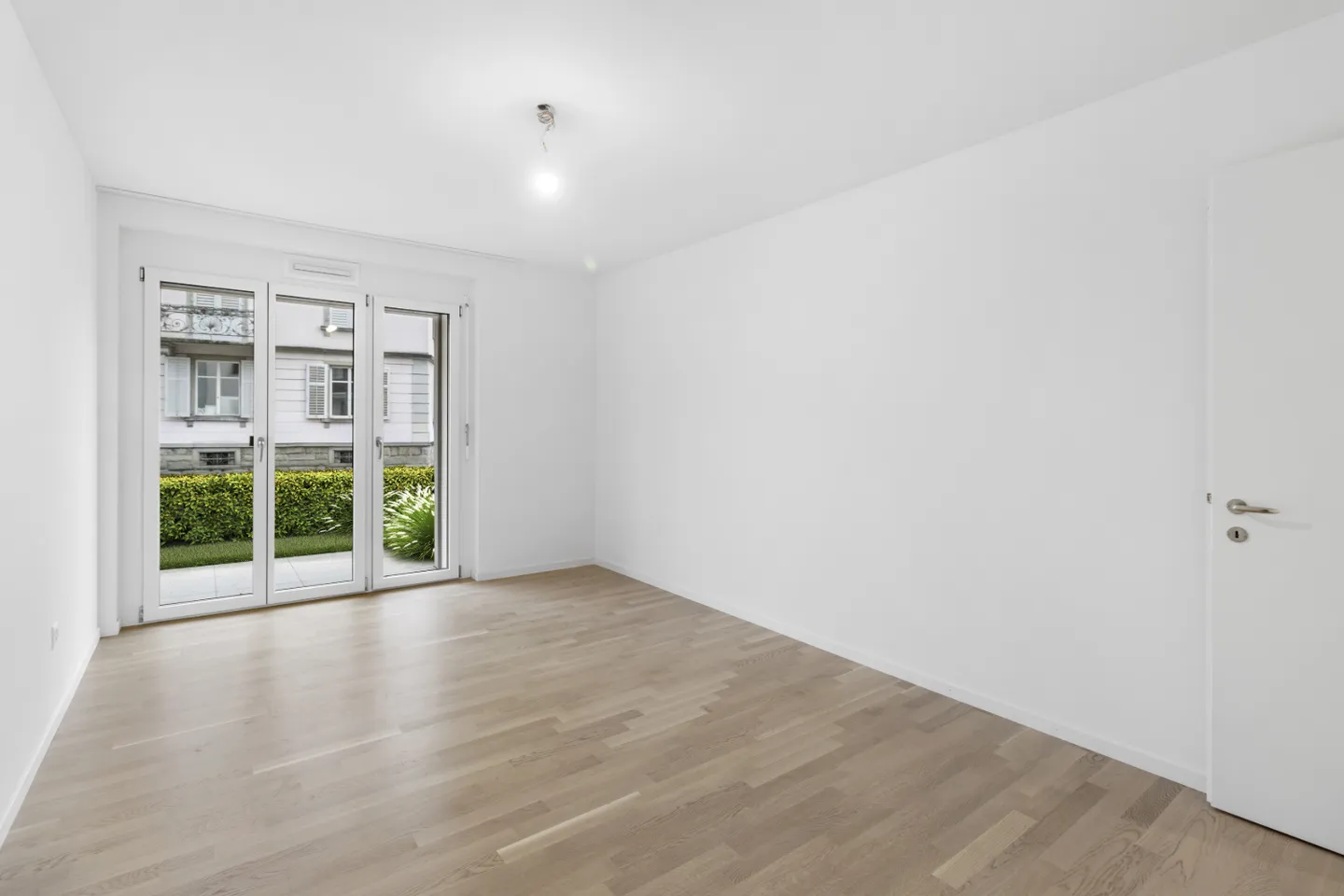 Modern Apartment in Zurich - Photo 5 of 7