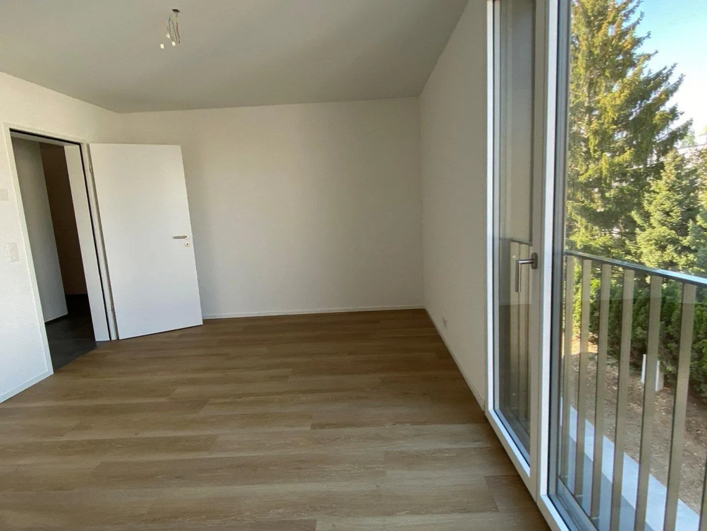 Beautiful 4.5 room apartment in the heart of Frick - Photo 5 of 13