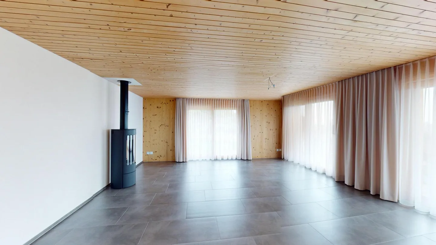 Doppeleinfamilienhaus mit schönem Garten und Seesicht - Foto 7 von 13